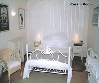 cream_room